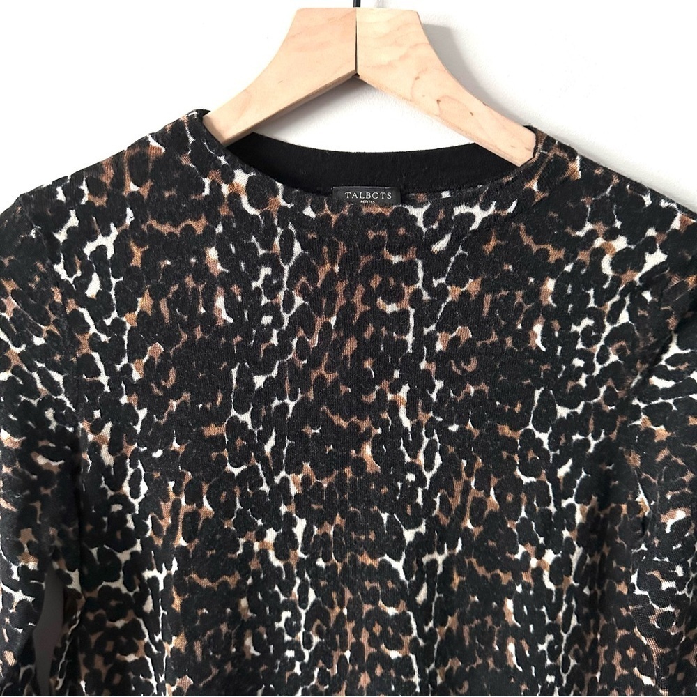 Talbots Women's Size M Petite Animal Print Merino Wool Sweater Leopard Cheetah - Picture 2 of 9